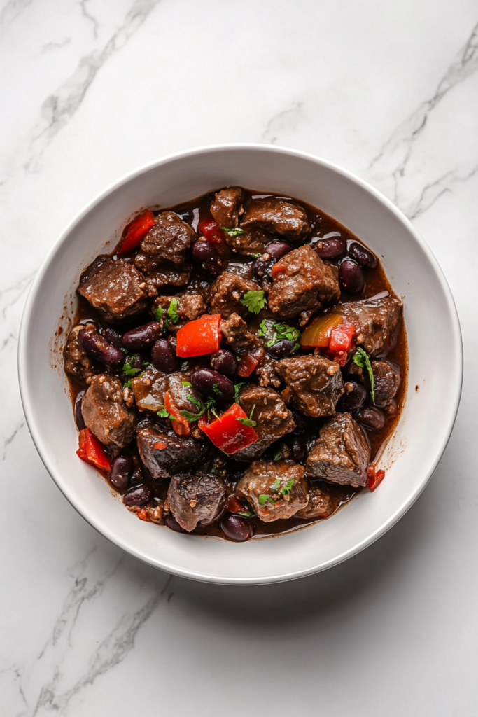 this-image-shows-slow-cooker-beef-and-black-bean-chili
